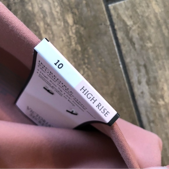 Victoria’s Secret Incredible Studio Legging High Rise 7/8 Terra Cotta - Picture 5 of 7